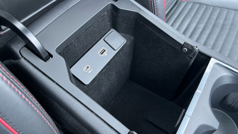 Land Rover Discovery Sport 1.5 P300e R-Dynamic HSE 5dr Auto [5 Seat] Station Wagon